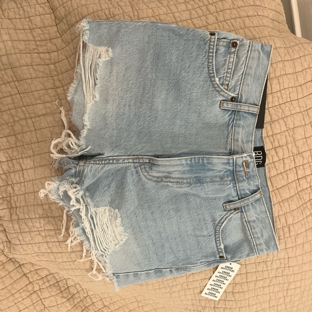 BDG girlfriend High- rise light wash denim shorts